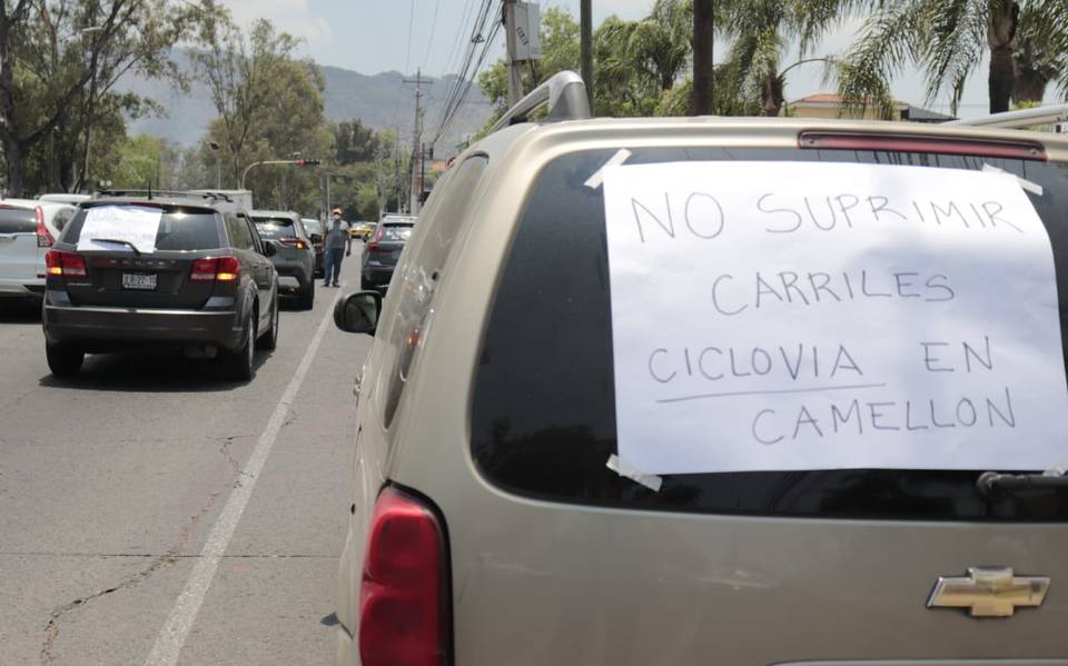 Vecinos protestan en contra de ciclov a en avenida Guadalupe El